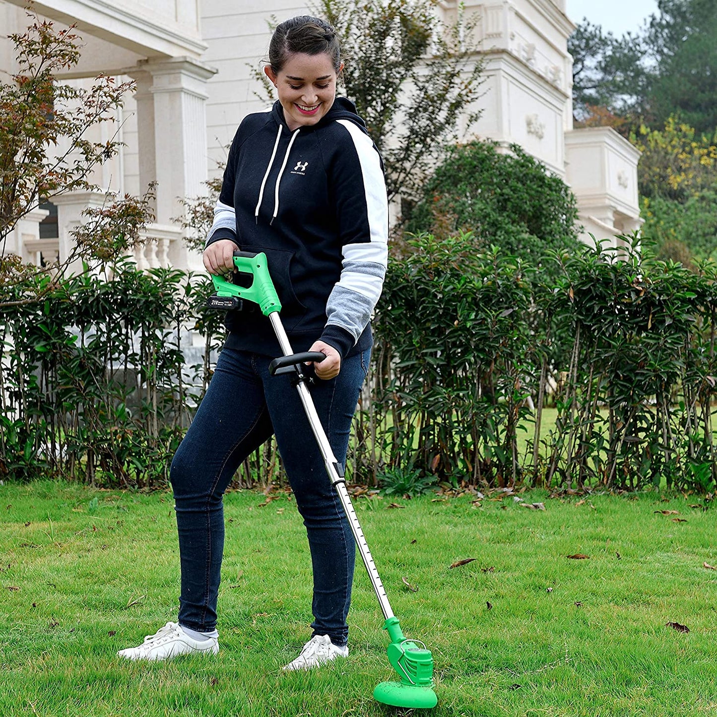 Powerful Battery Operated Cordless Weed Eater / Grass Trimmer